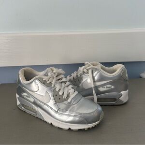 Silver Nike Air Max Women’s Metallic Chrome
